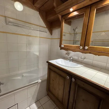 5 Pièces - Piscine Et Spa, Capacité 8 Pers. - Fr-1-836-60 Apartamento Les Carroz d'Arâches